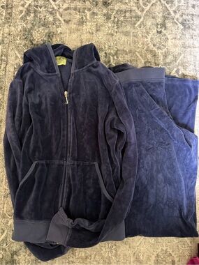 Vintage Juicy Couture Navy Velour Zip Hoodie and Pants Set (small hole in seam)